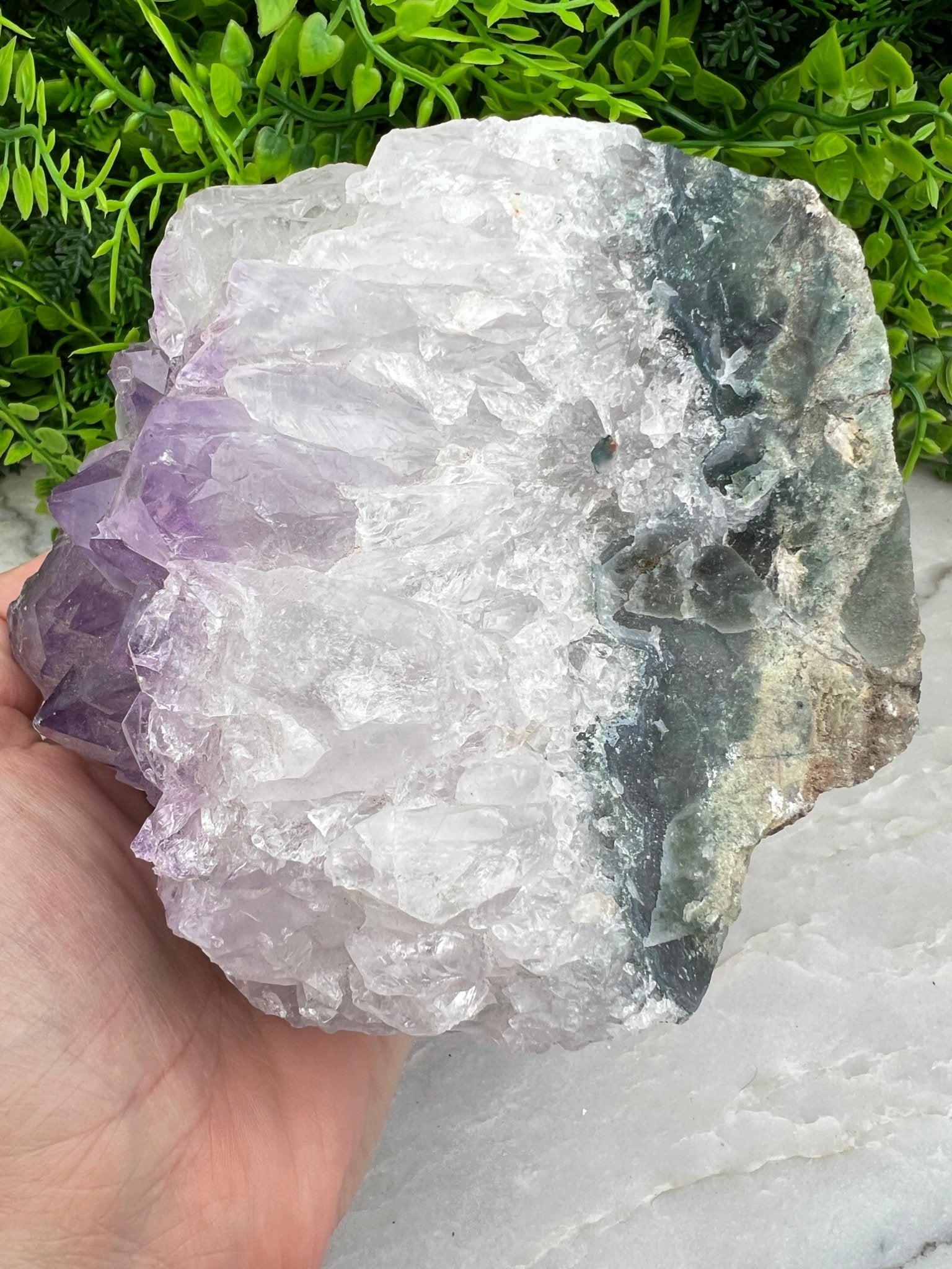 Amethist cluster (1.484 kg) by KEY LIME STORE