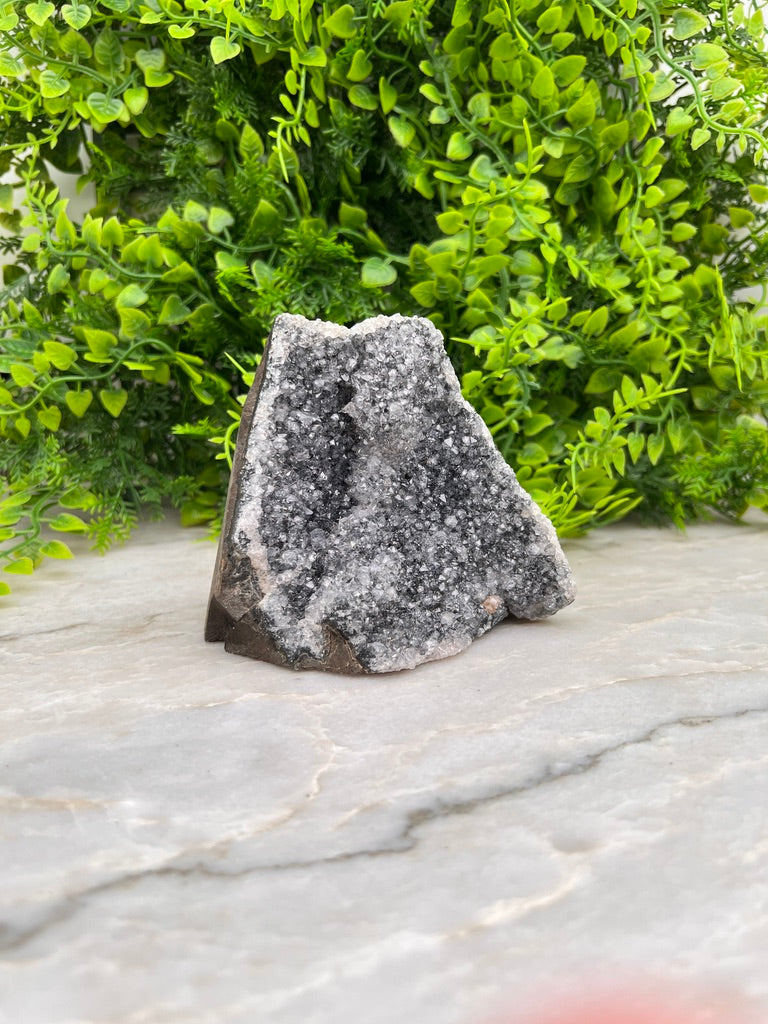 Amethist cluster cut base
