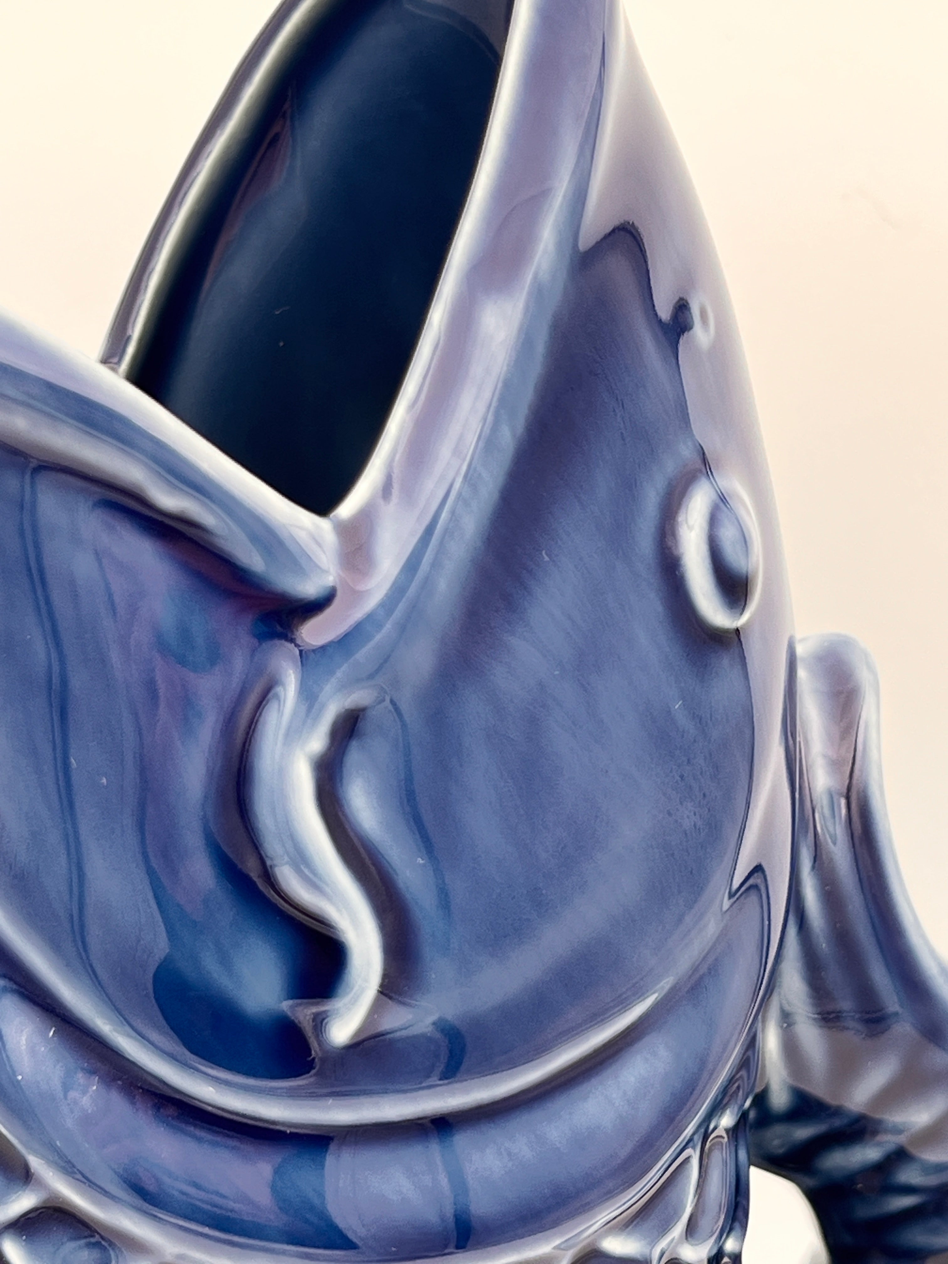 Blauwe vis vaas van 26 cm hoog