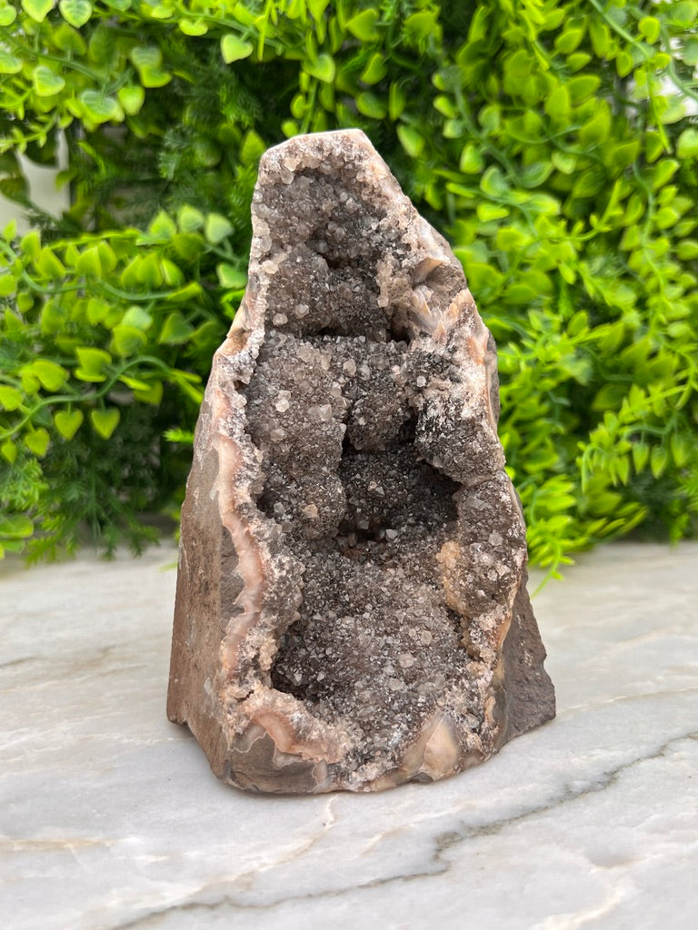 Amethist cluster cut base