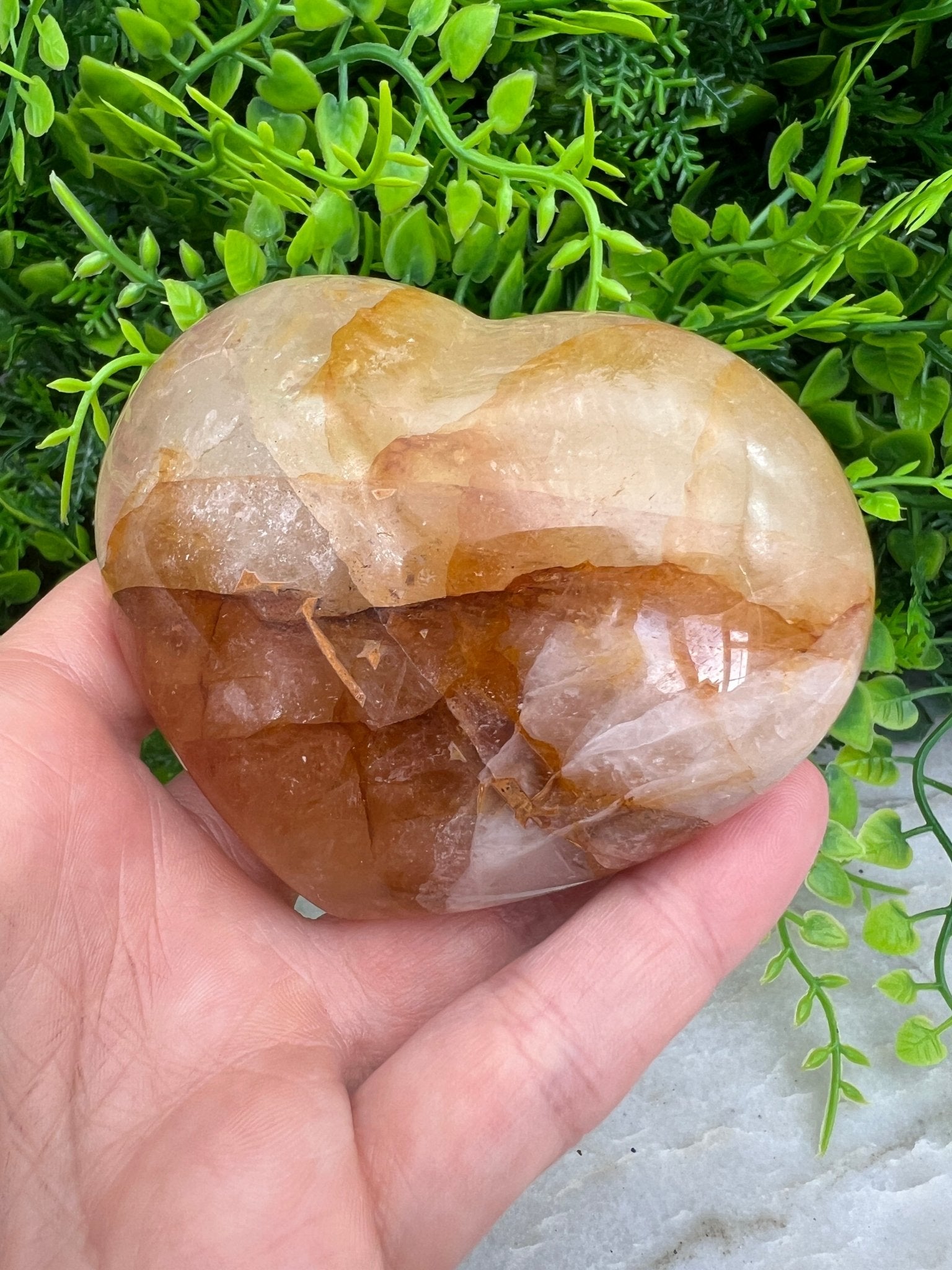 Golden Healer (Limonitquarz)-Herz (8 cm) von KEY LIME STORE