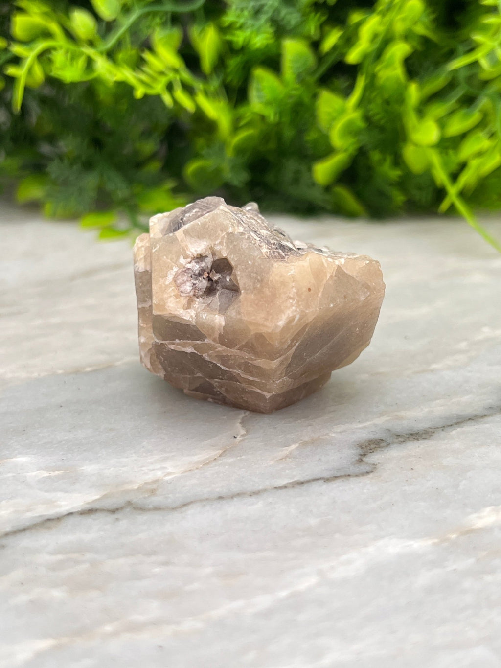 Grossulaar hexagon half ruw half gepolijst by KEY LIME STORE