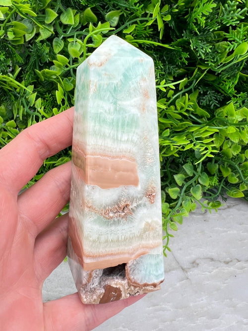 Turm aus blauem Aragonit (Caribbean Blue Calcite) (10 cm) von KEY LIME STORE