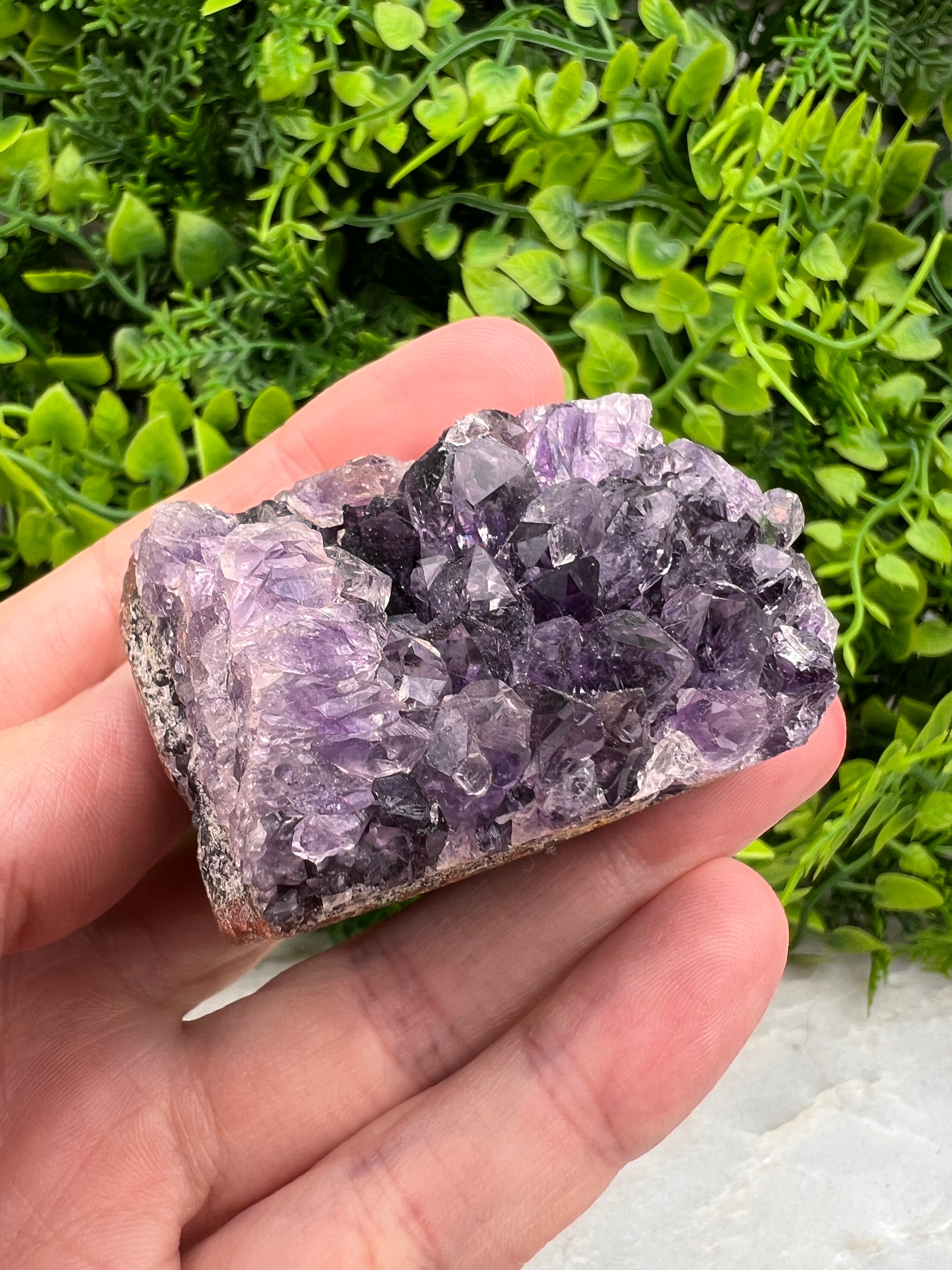 Amethist cluster cut base