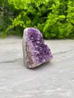 Amethist cluster cut base