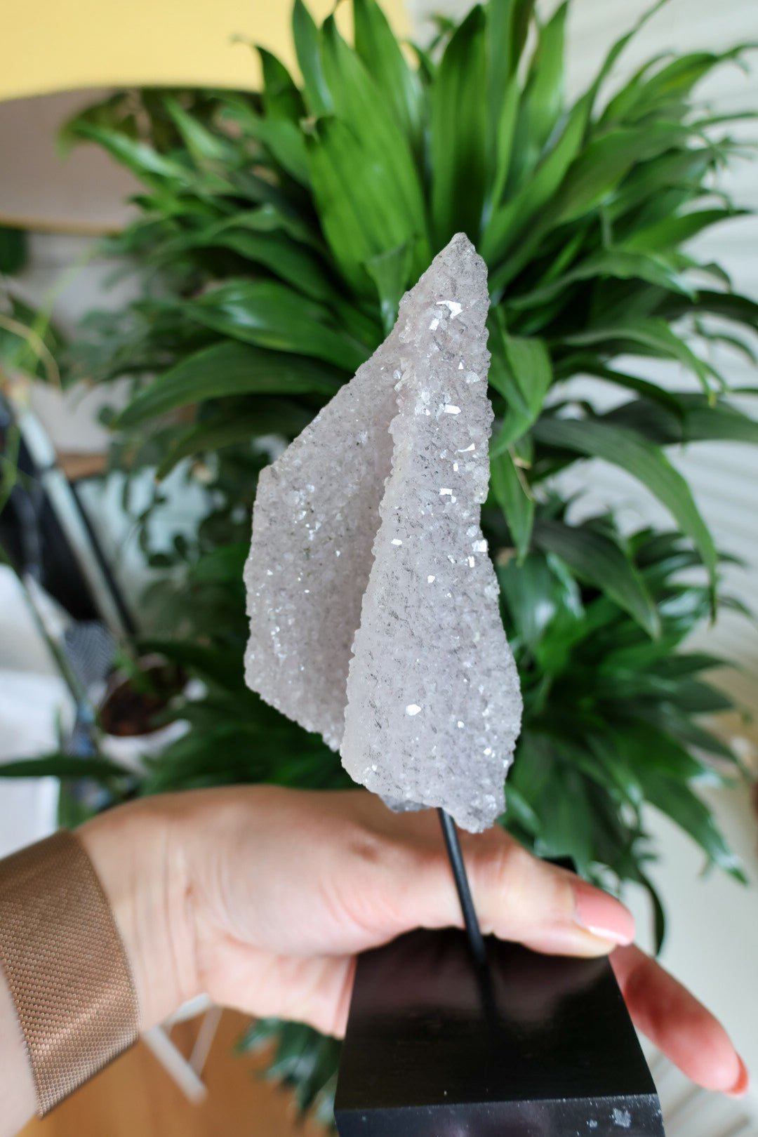 Flower Amethist op standaard by KEY LIME STORE