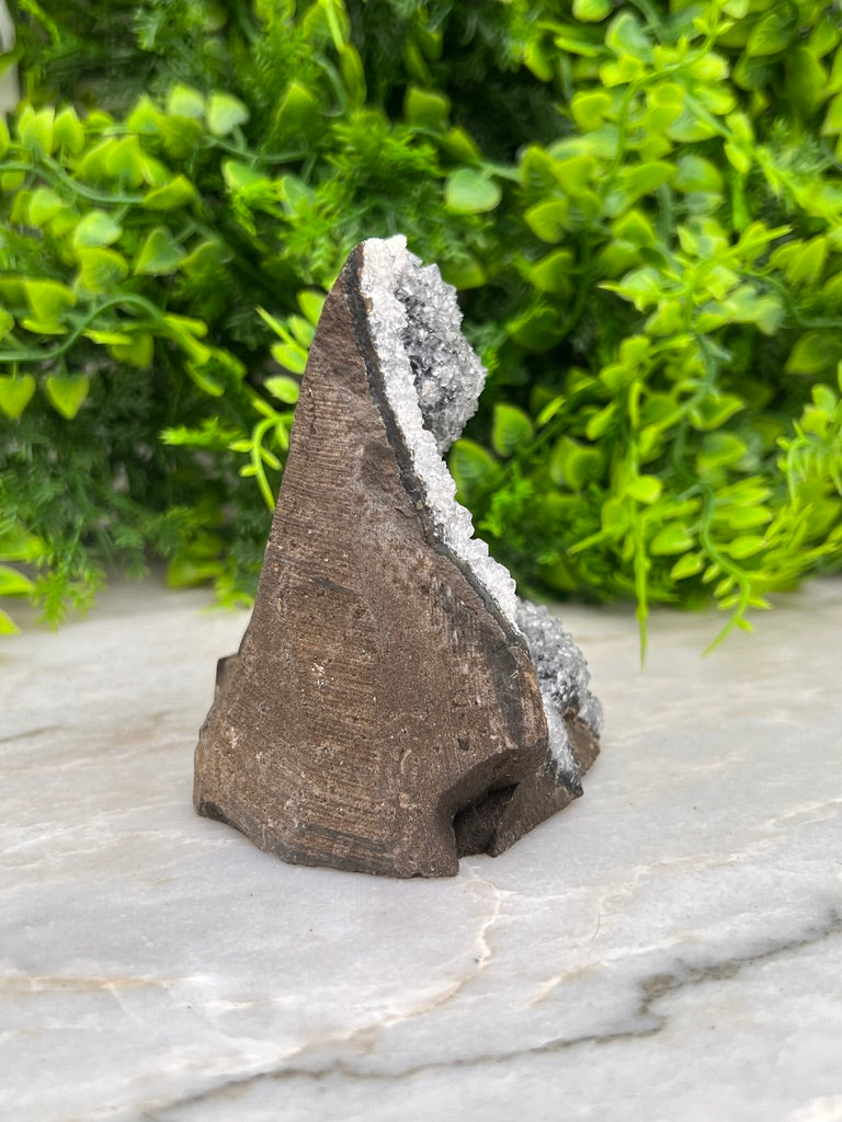 Amethist cluster cut base