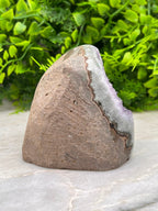 Amethist geode cut base by KEY LIME STORE