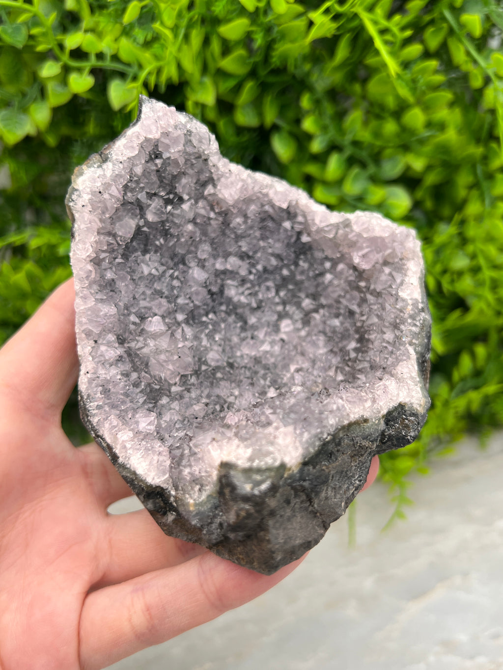 Amethist cluster cut base