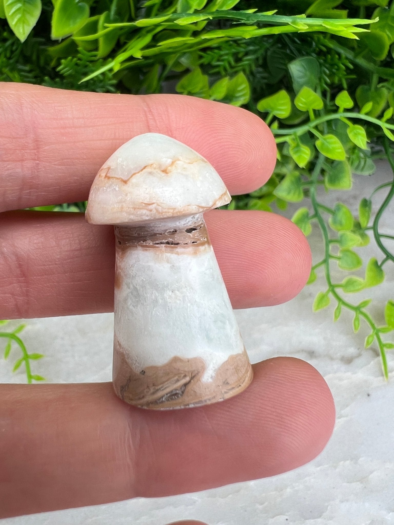 Calcit-Pilz (3 cm) von KEY LIME STORE
