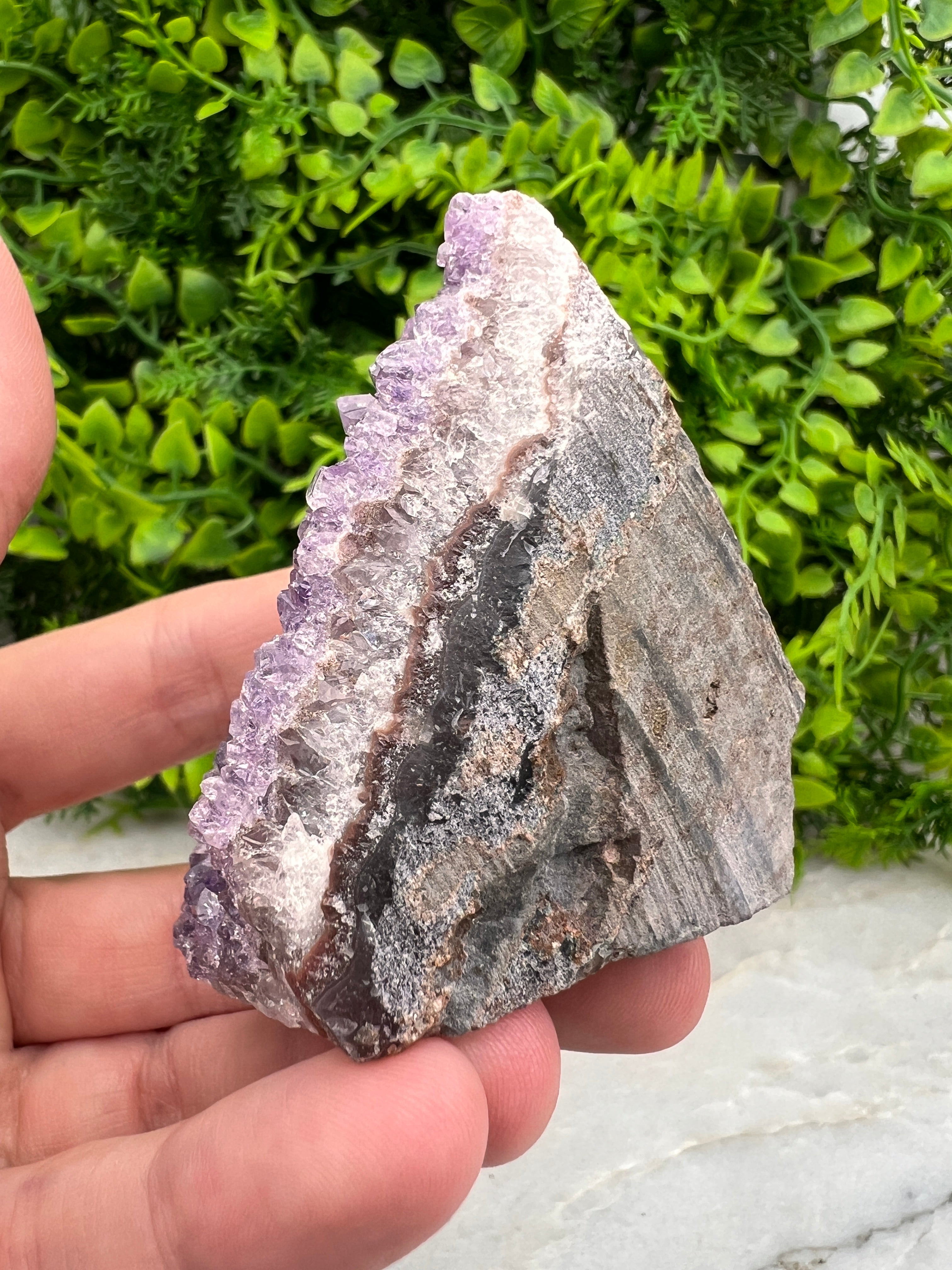 Amethist cluster cut base