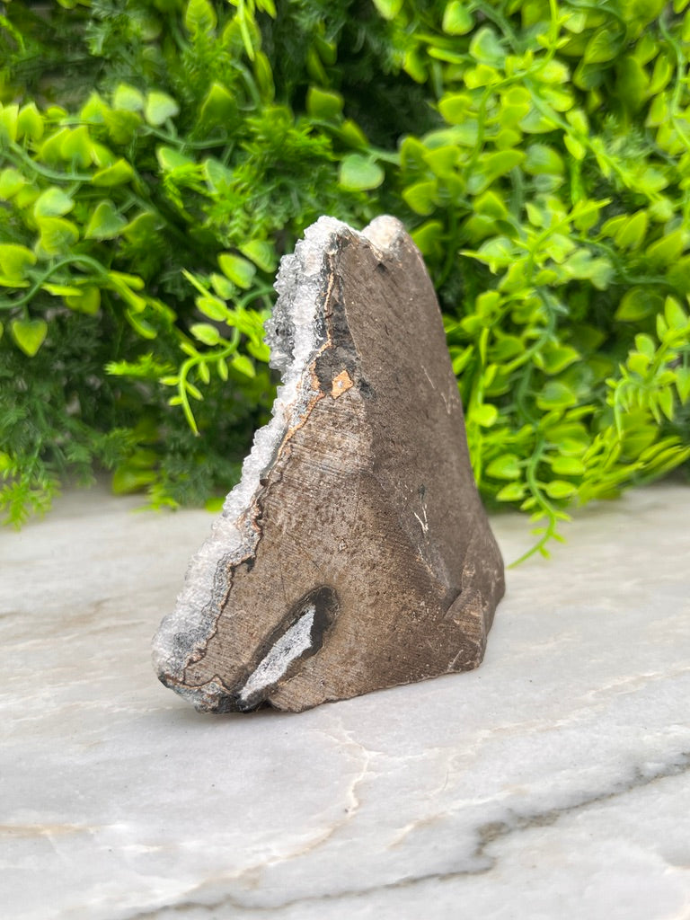 Amethist cluster cut base