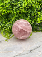 Rozenkwarts bol (87 mm / 916 gr) by KEY LIME STORE