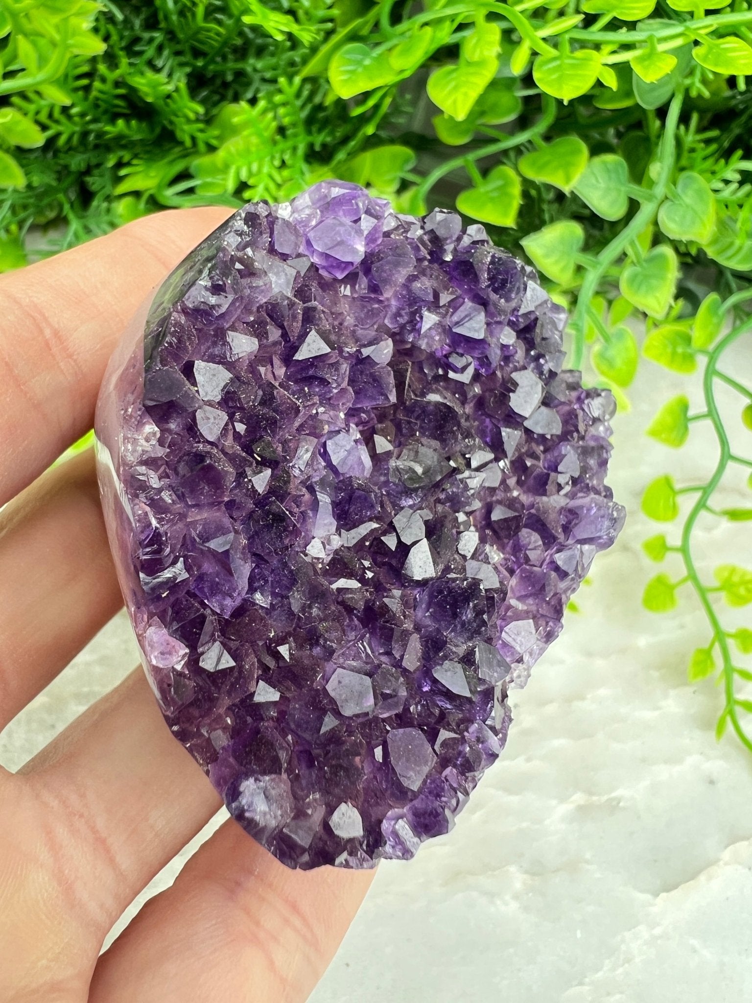 Amethyst-Cluster, rundum poliert (6 cm) von KEY LIME STORE