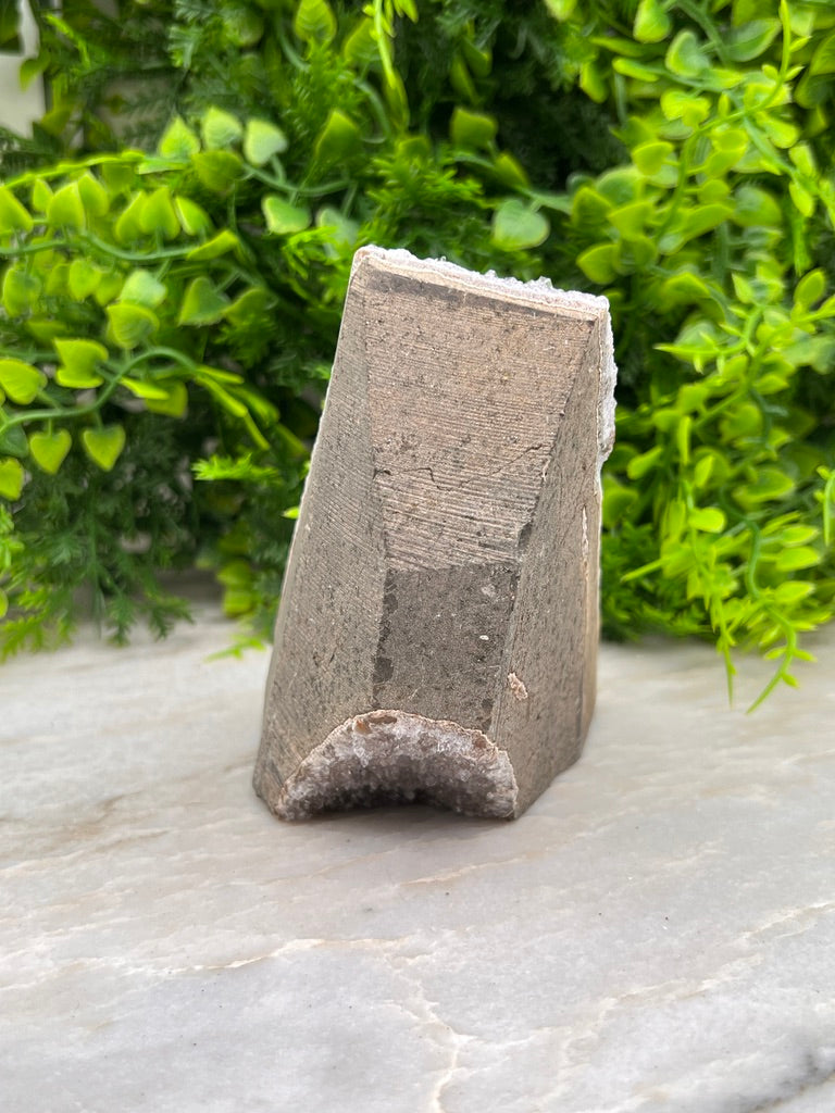 Amethist cluster cut base