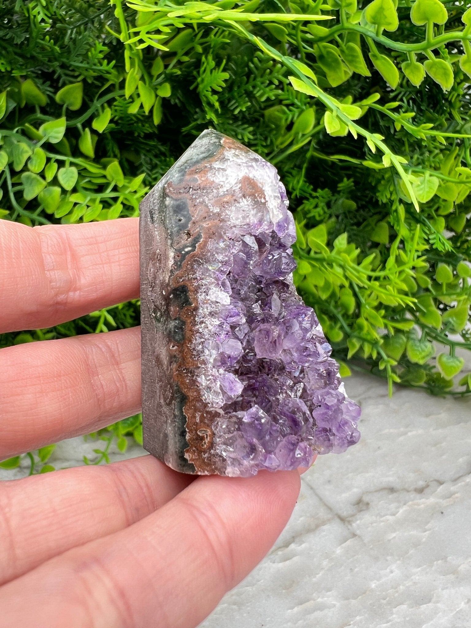 Amethyst-Cluster-Turm (5 cm) von KEY LIME STORE