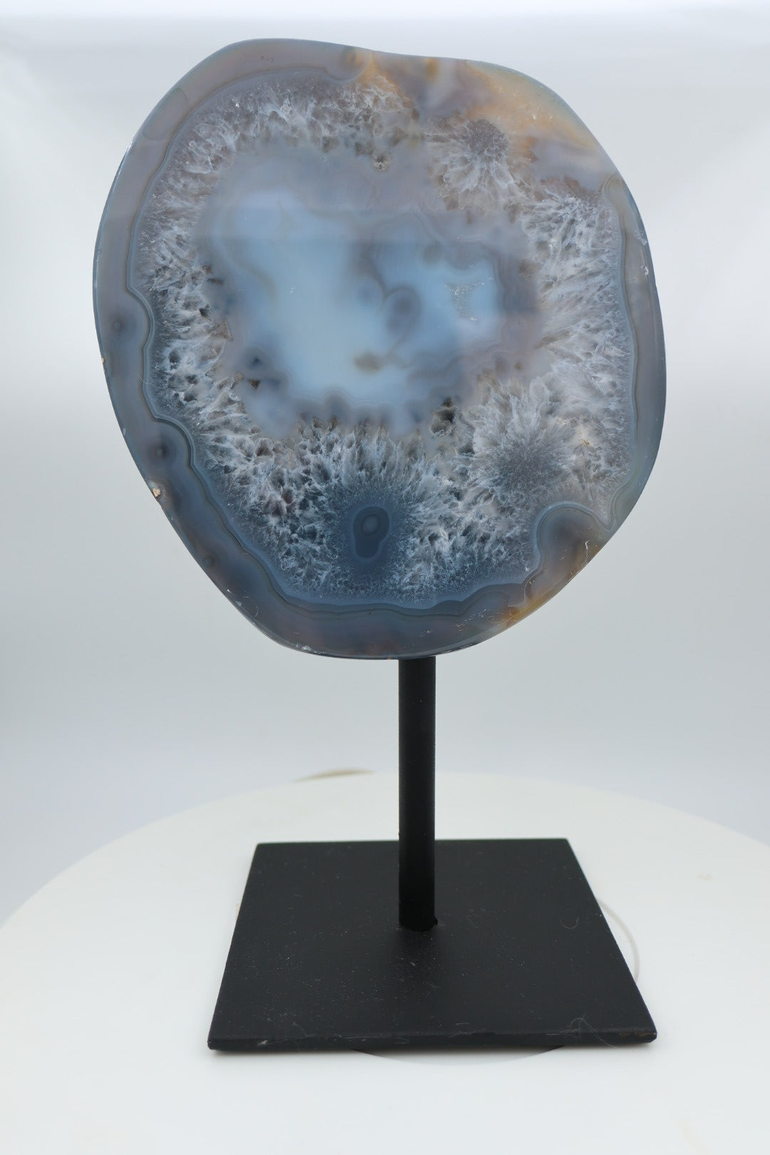 Halve agaat op standaard 1.450 kg