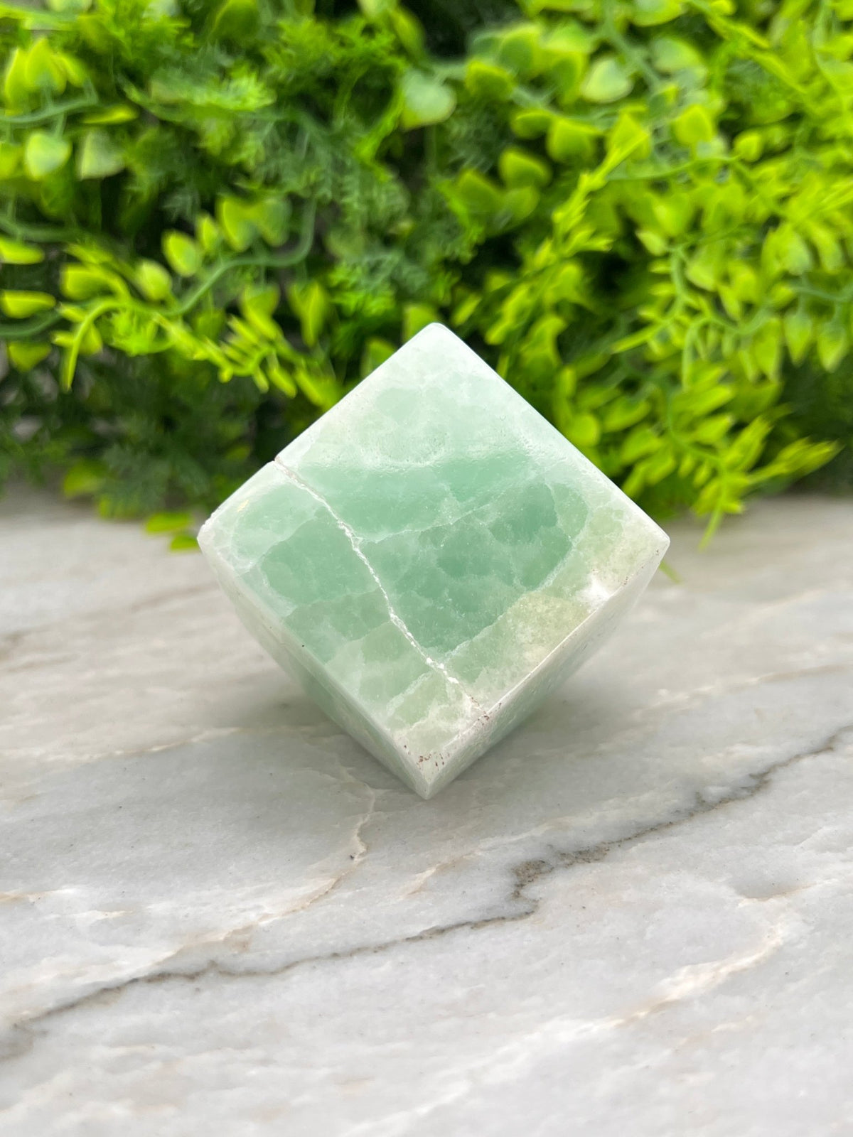 Pistache Calciet kubus cut base by KEY LIME STORE