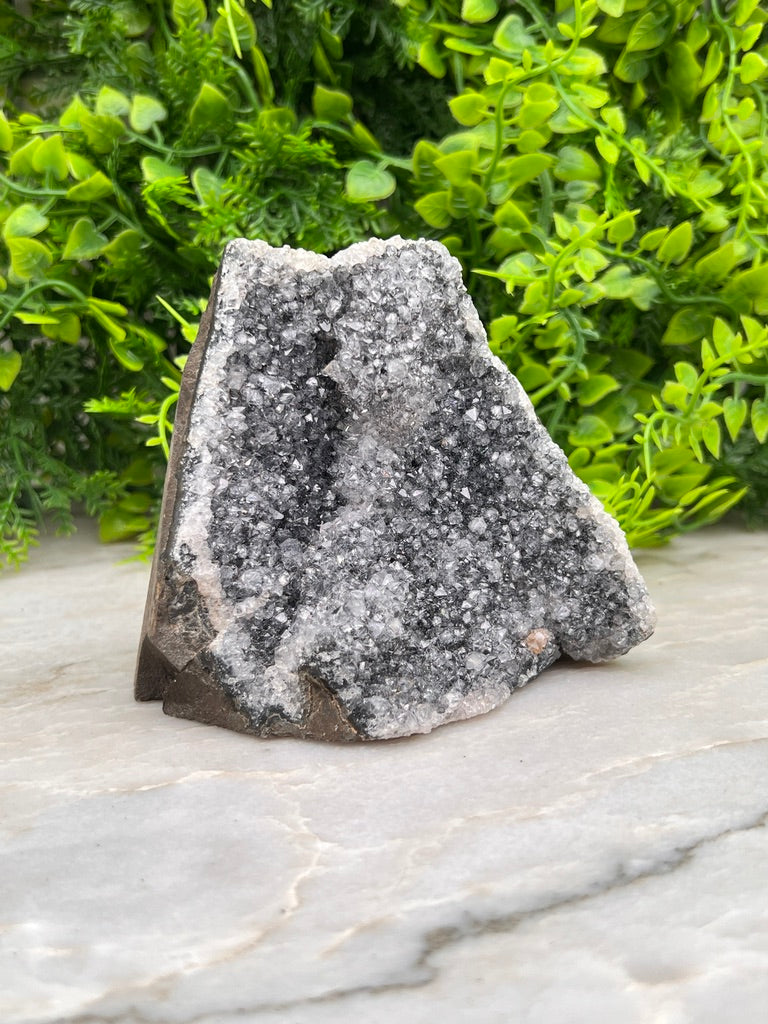 Amethist cluster cut base