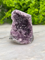 Amethist cluster cut base