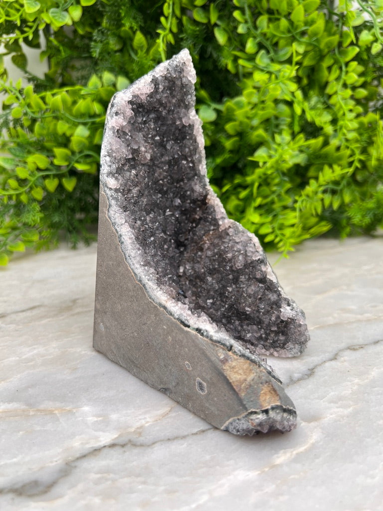 Amethist cluster cut base