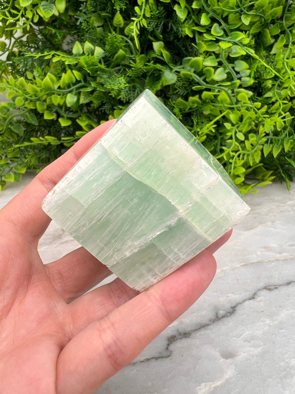 Pistache Calciet kubus cut base by KEY LIME STORE
