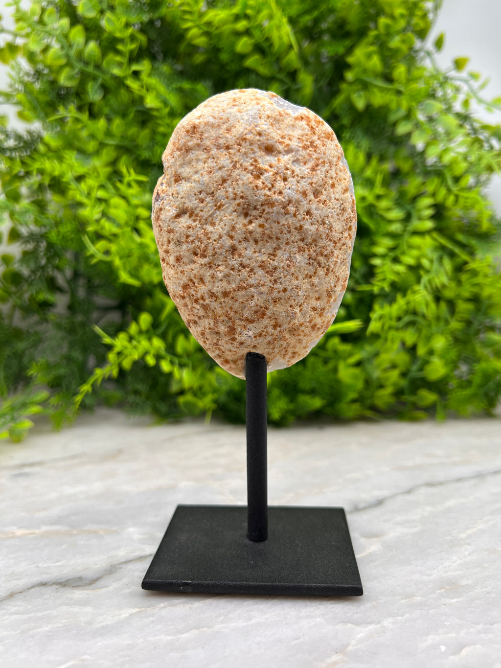 Agaat geode op standaard (14 cm)
