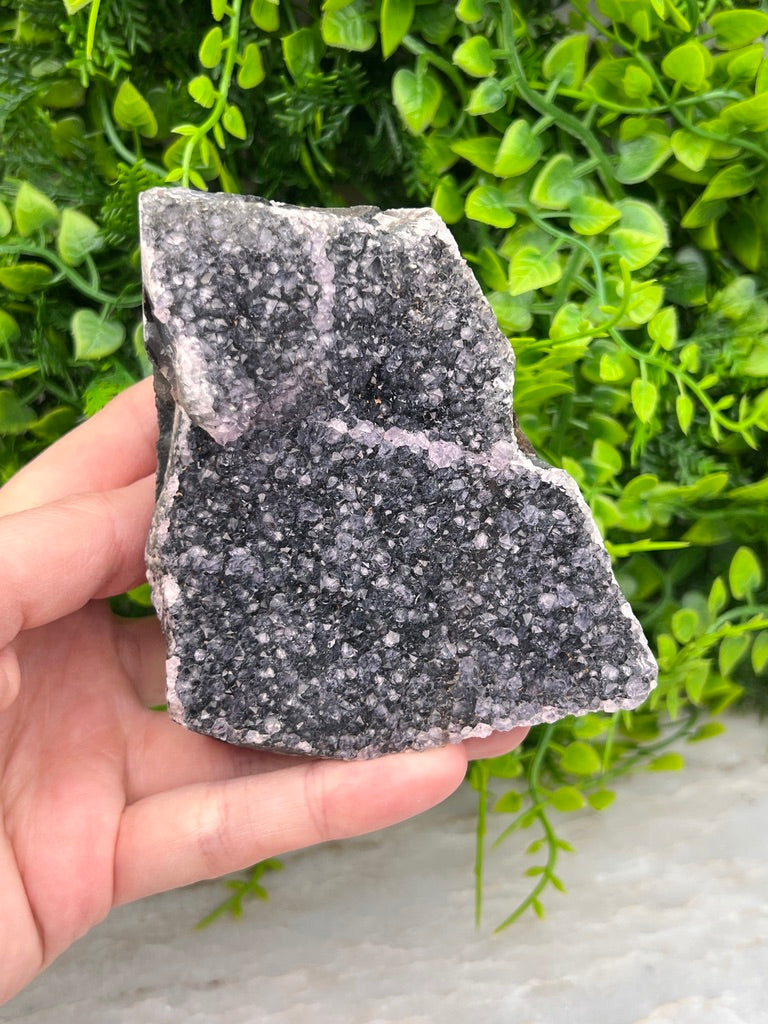 Amethist cluster cut base