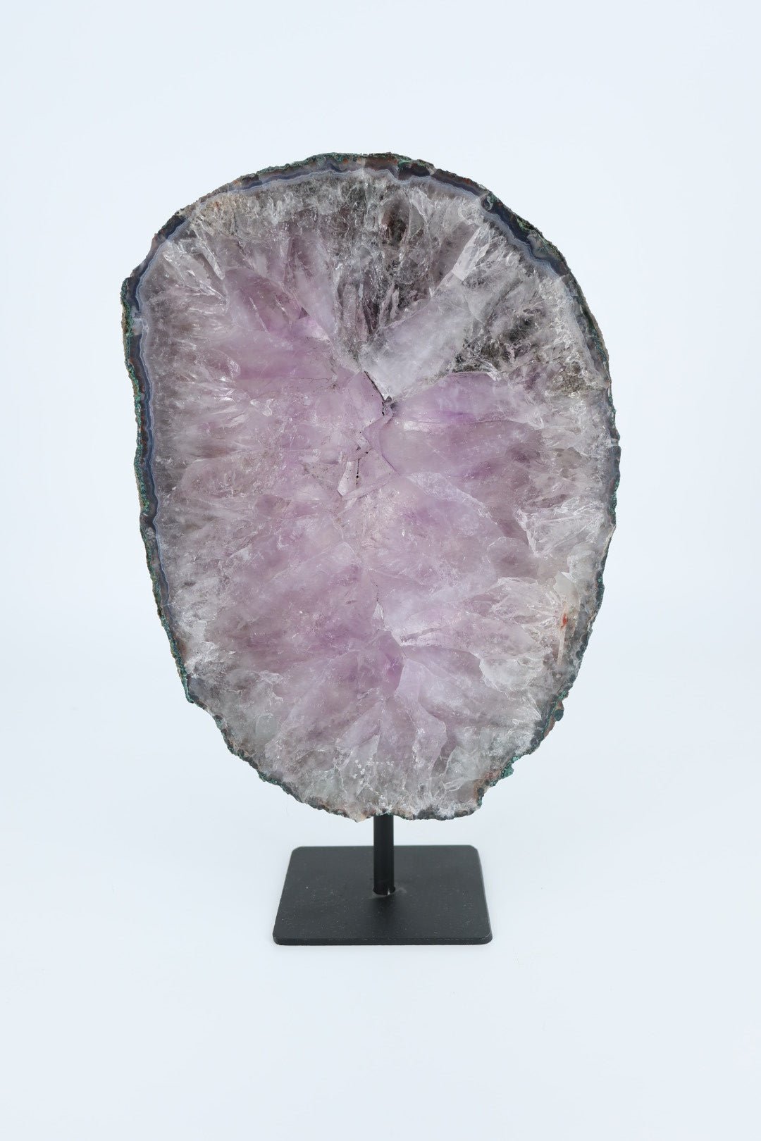 Amethyst-Scheibe auf Ständer – 2,841 kg von KEY LIME STORE