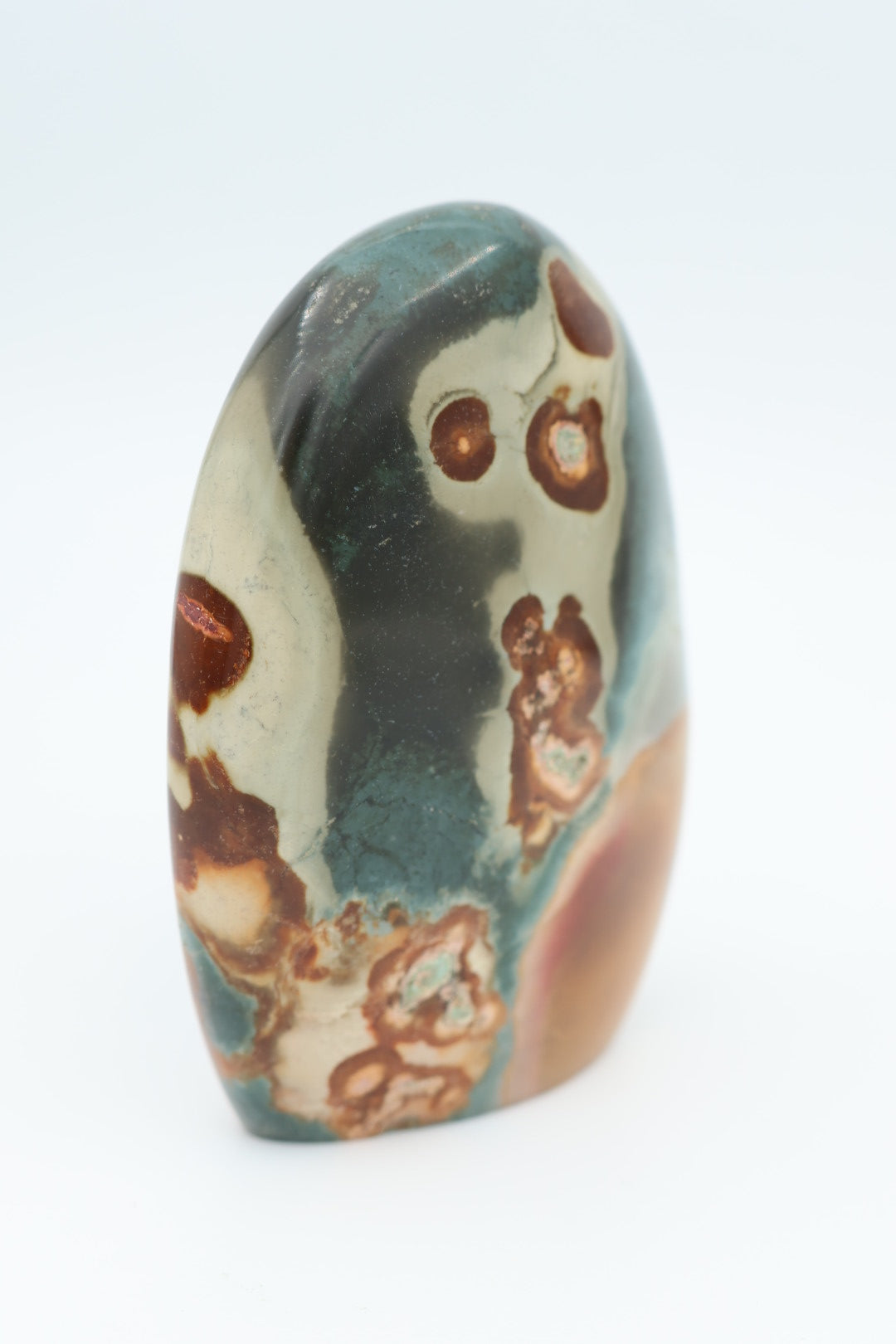 Polychroom Jaspis freeform 0,253 kg