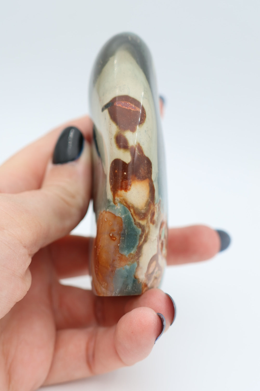 Polychroom Jaspis freeform 0,253 kg