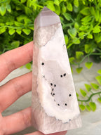 Druzy Agaat toren (148 gr/10 cm)