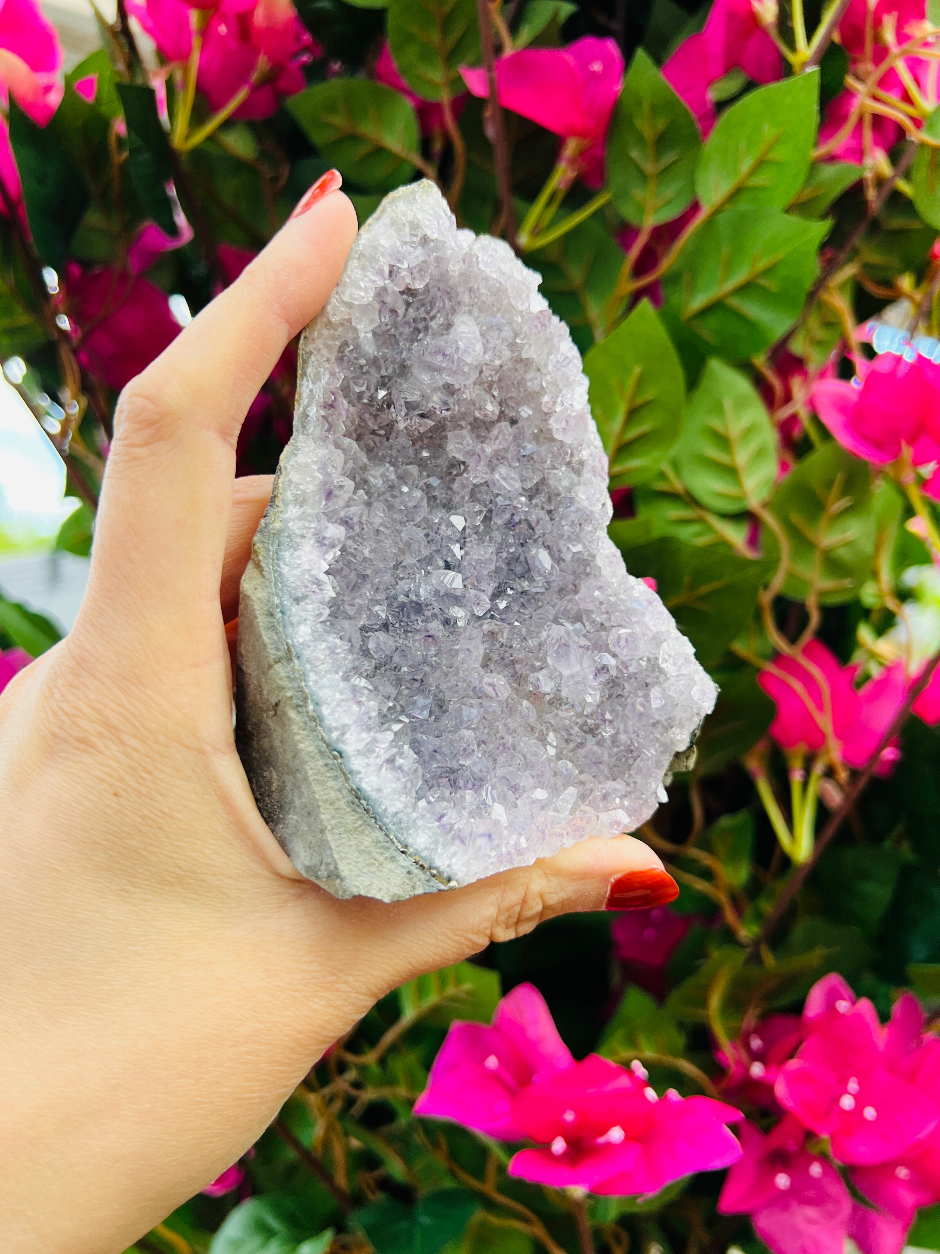 Amas de cristaux d'améthyste 545 grammes – 11 cm de long