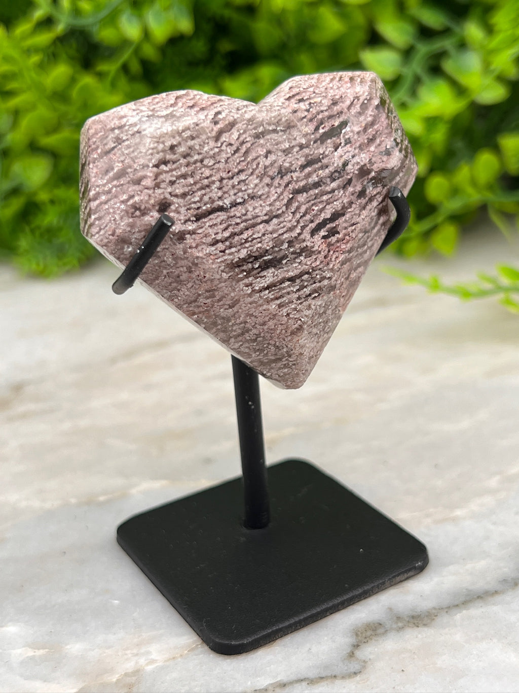 Lodoliet (Thousand Layer Quartz) hart op standaard (92 gr/8 cm)