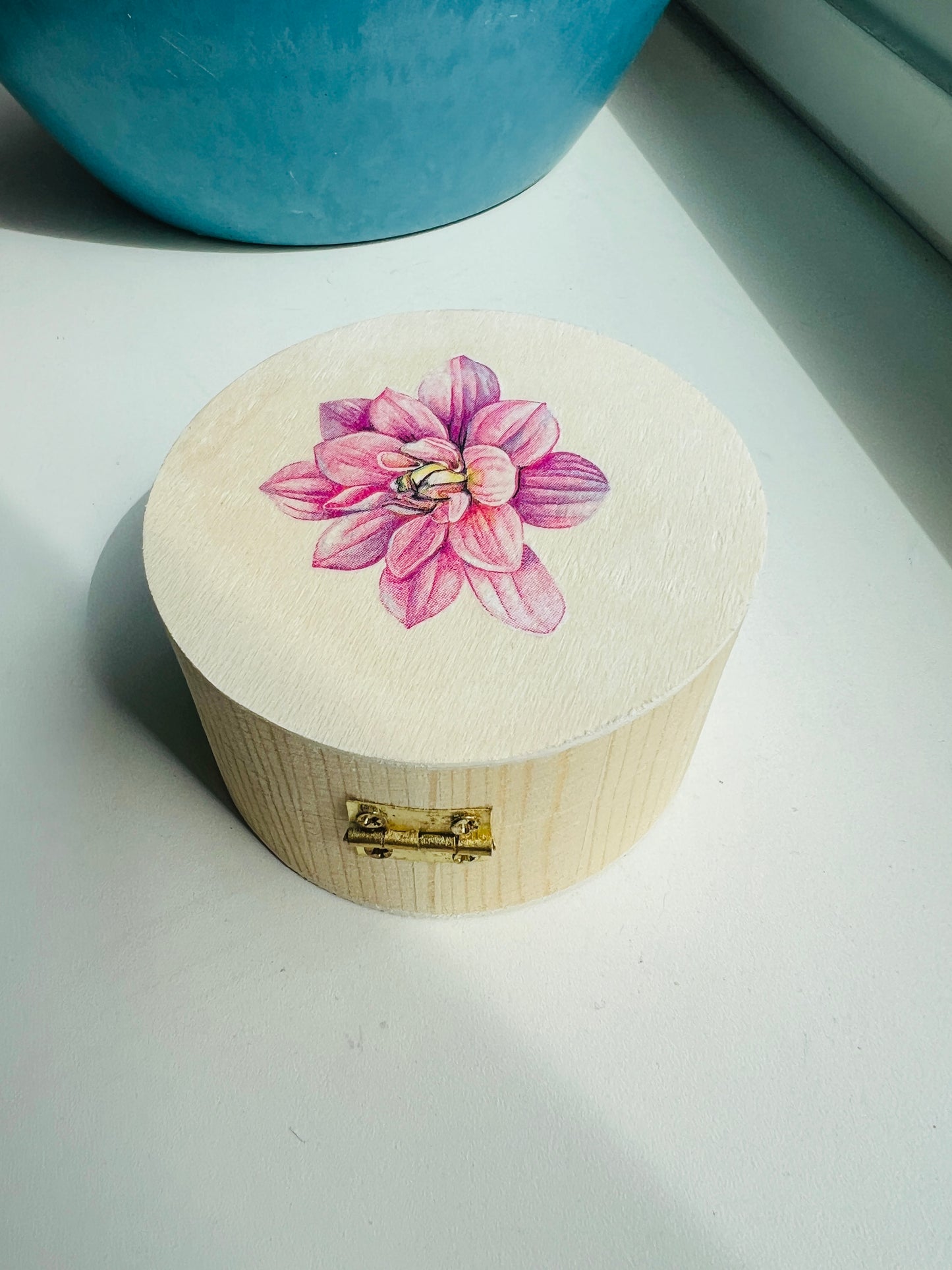 Houten doosje roze bloem