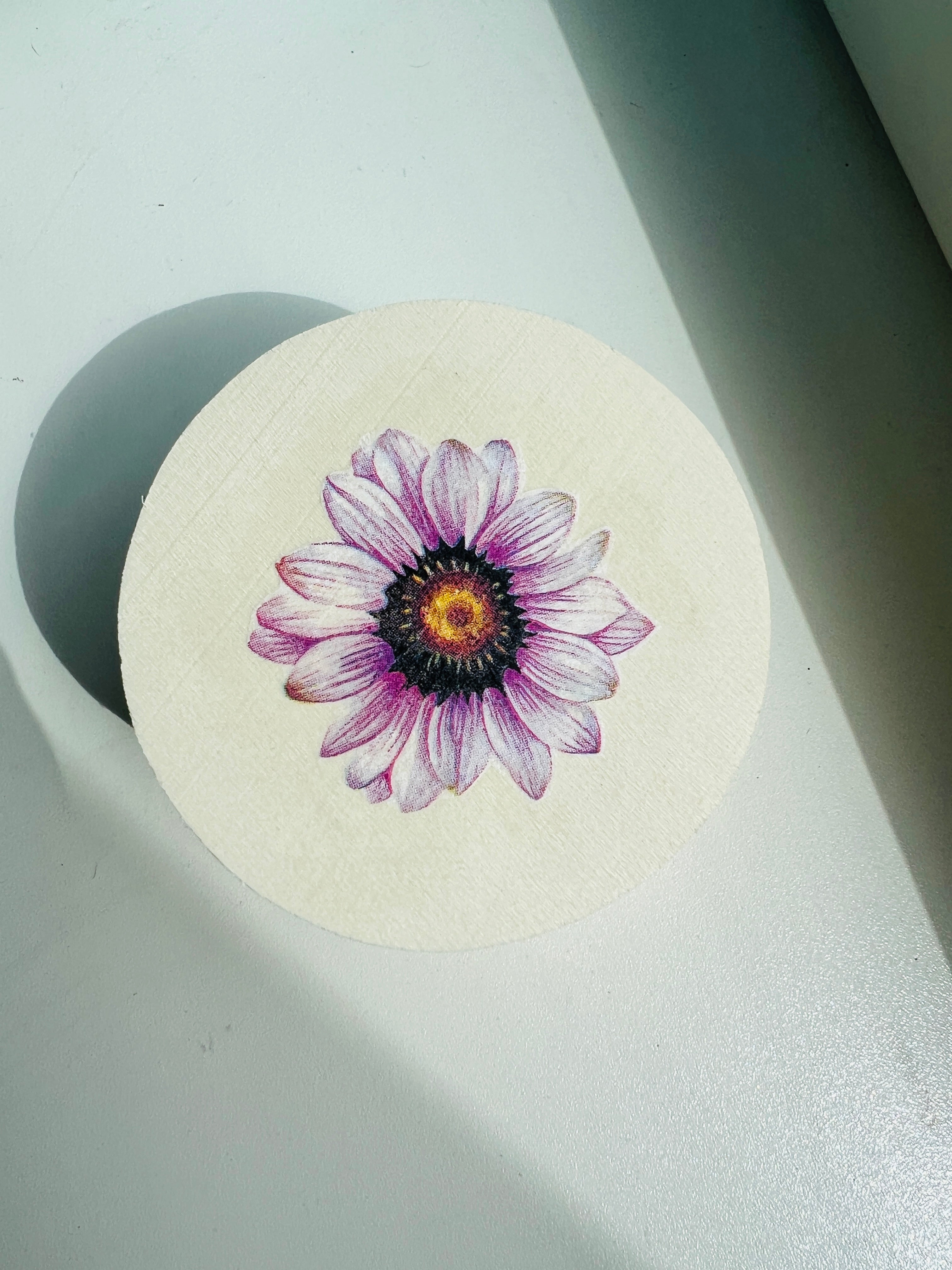 Houten doosje lichtpaarse bloem