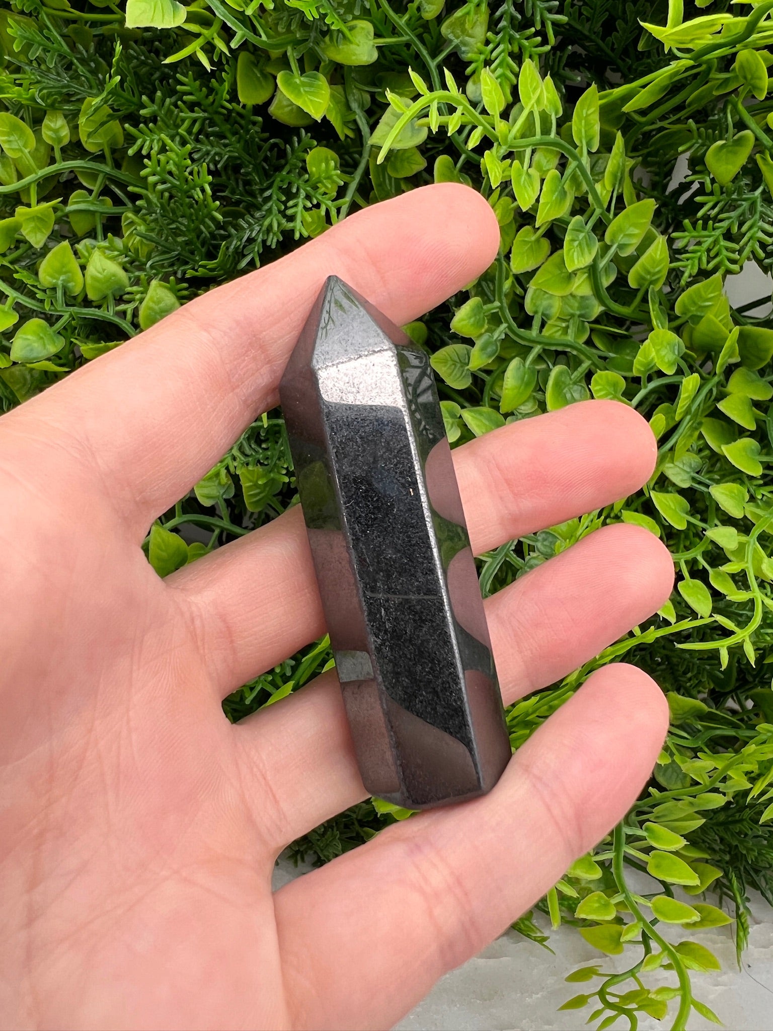 Hämatit-Turm (62 mm) von KEY LIME STORE