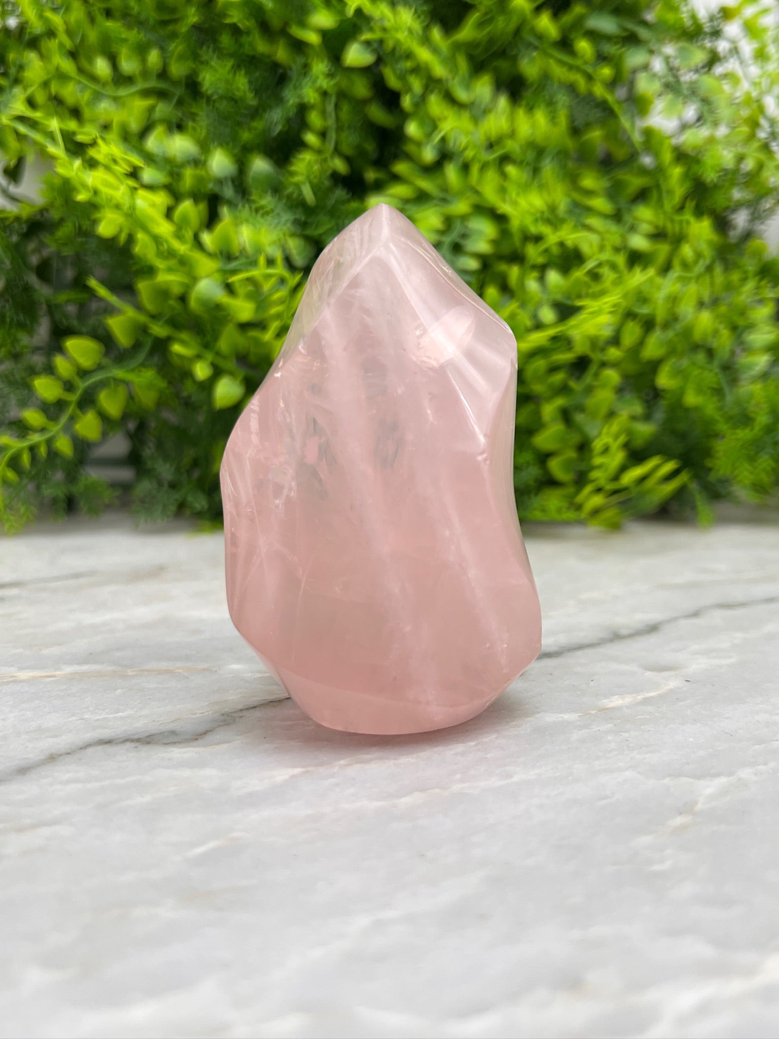 Rosenquarz-Flamme (289 Gramm) von KEY LIME STORE