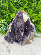 Amethist met Calciet en Goethiet cluster XL speciale formatie