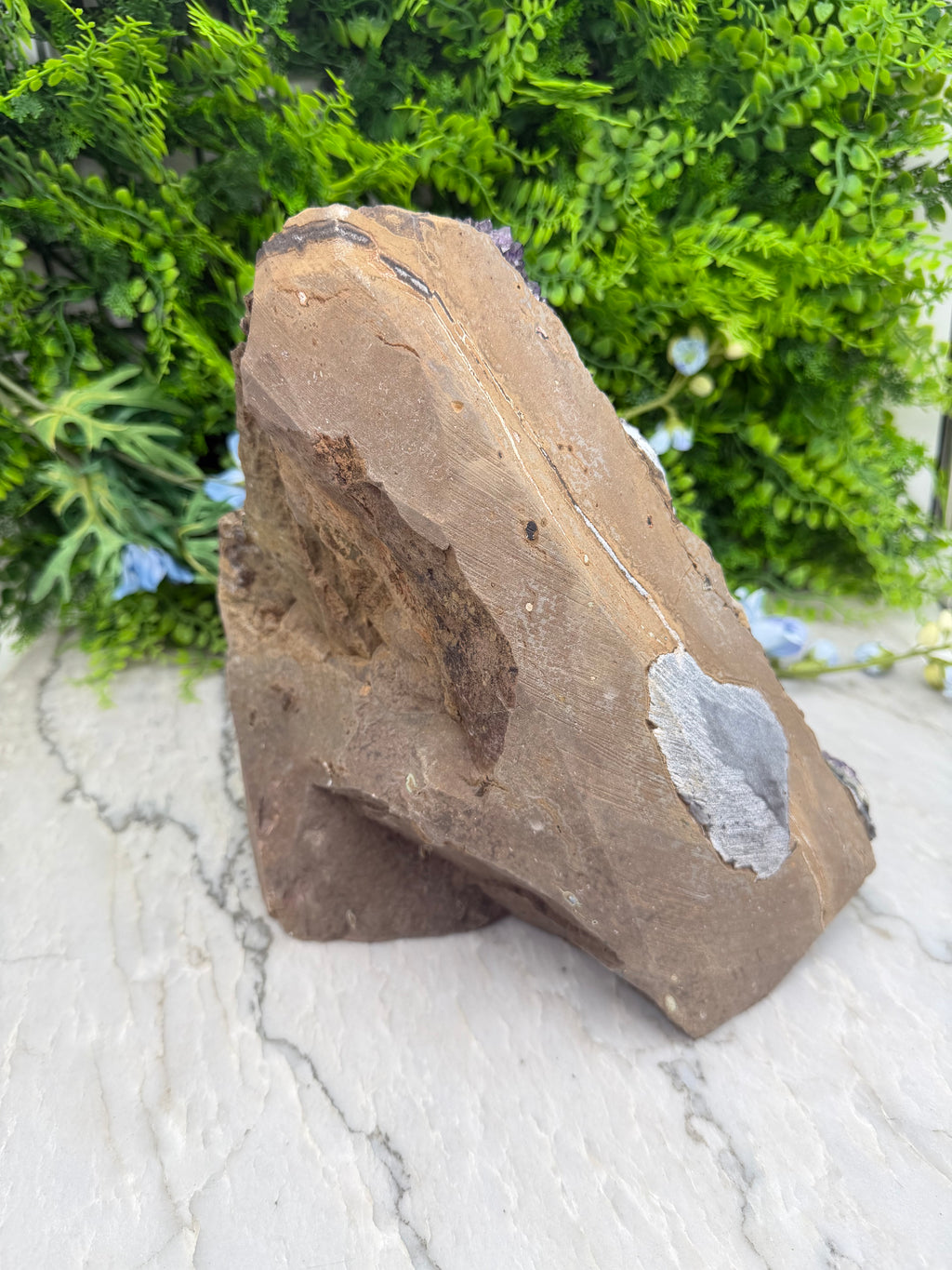 Amethist met Calciet en Goethiet cluster XL speciale formatie