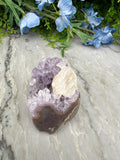 Amethist cluster met Calciet en Agaat