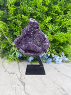 Amethist cluster hoge kwaliteit op standaard (2958 gr/26 cm)