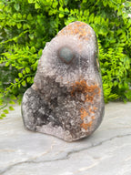 Bergkristal op Agaat cut base by KEY LIME STORE