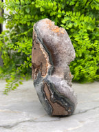 Bergkristal op Agaat cut base by KEY LIME STORE