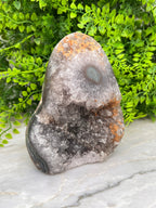 Bergkristal op Agaat cut base by KEY LIME STORE