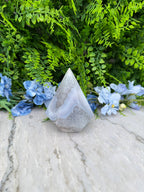 Druzy Agate with Rock Crystal in a Diamond Shape (560 gr/10.5 cm)