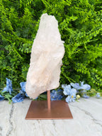 Bergkristal cluster op standaard (2101 gr/28 cm)