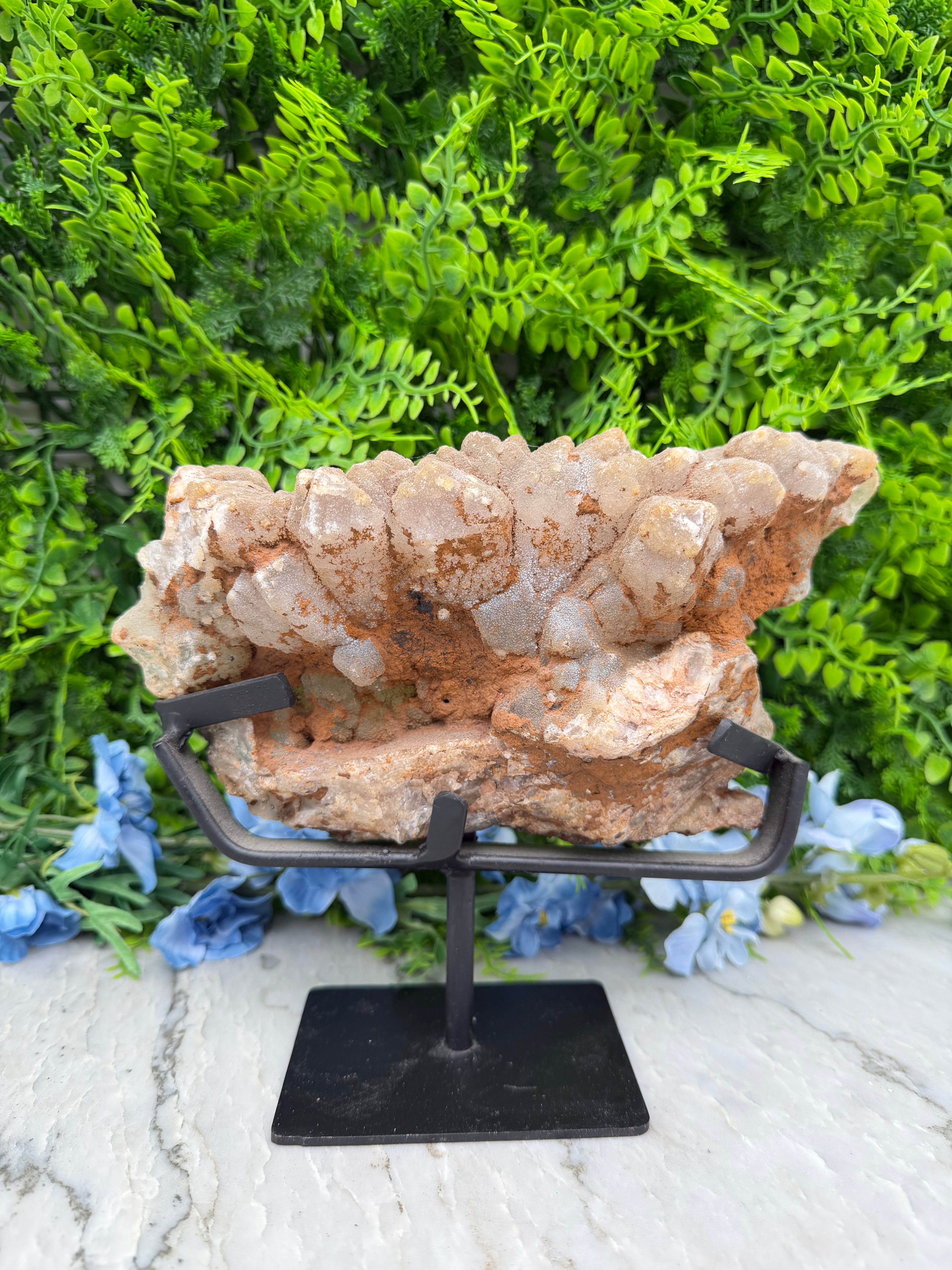 Amethyst fan-shaped thick disc on a stand (1580 gr/22 cm)