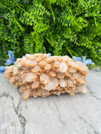 Museumstuk - Bergkristal met zeldzame begroeiing en Pyriet (2372 gr/23.5 cm)