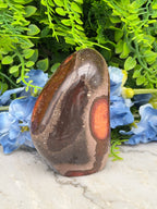 Polychroom Jaspis freeform (426 gr/9 cm)
